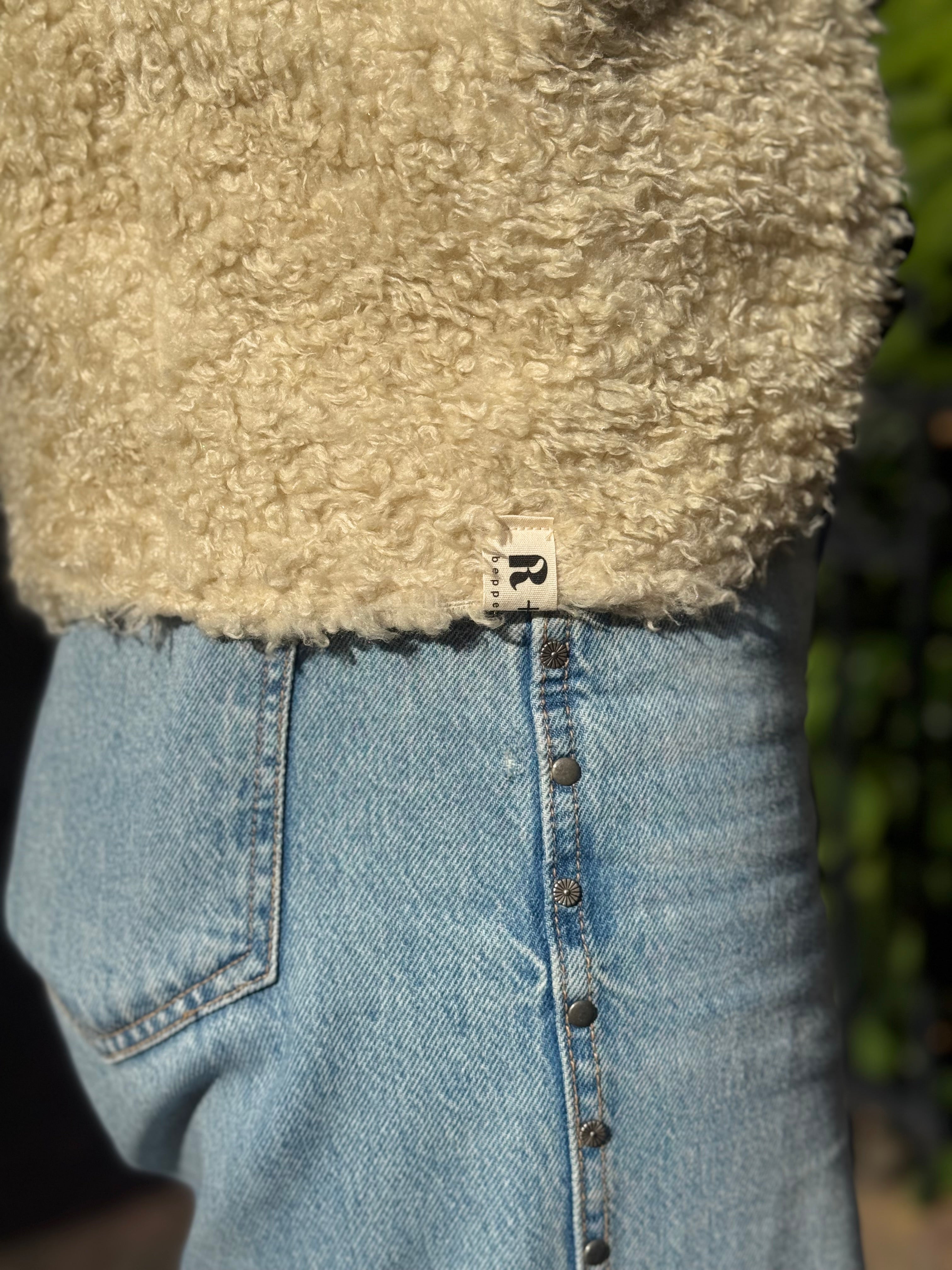 Fluffy Gilet Maud